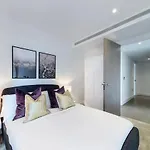 Luxury River Apartments- Parliament