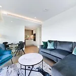 Luxury River Apartments- Parliament