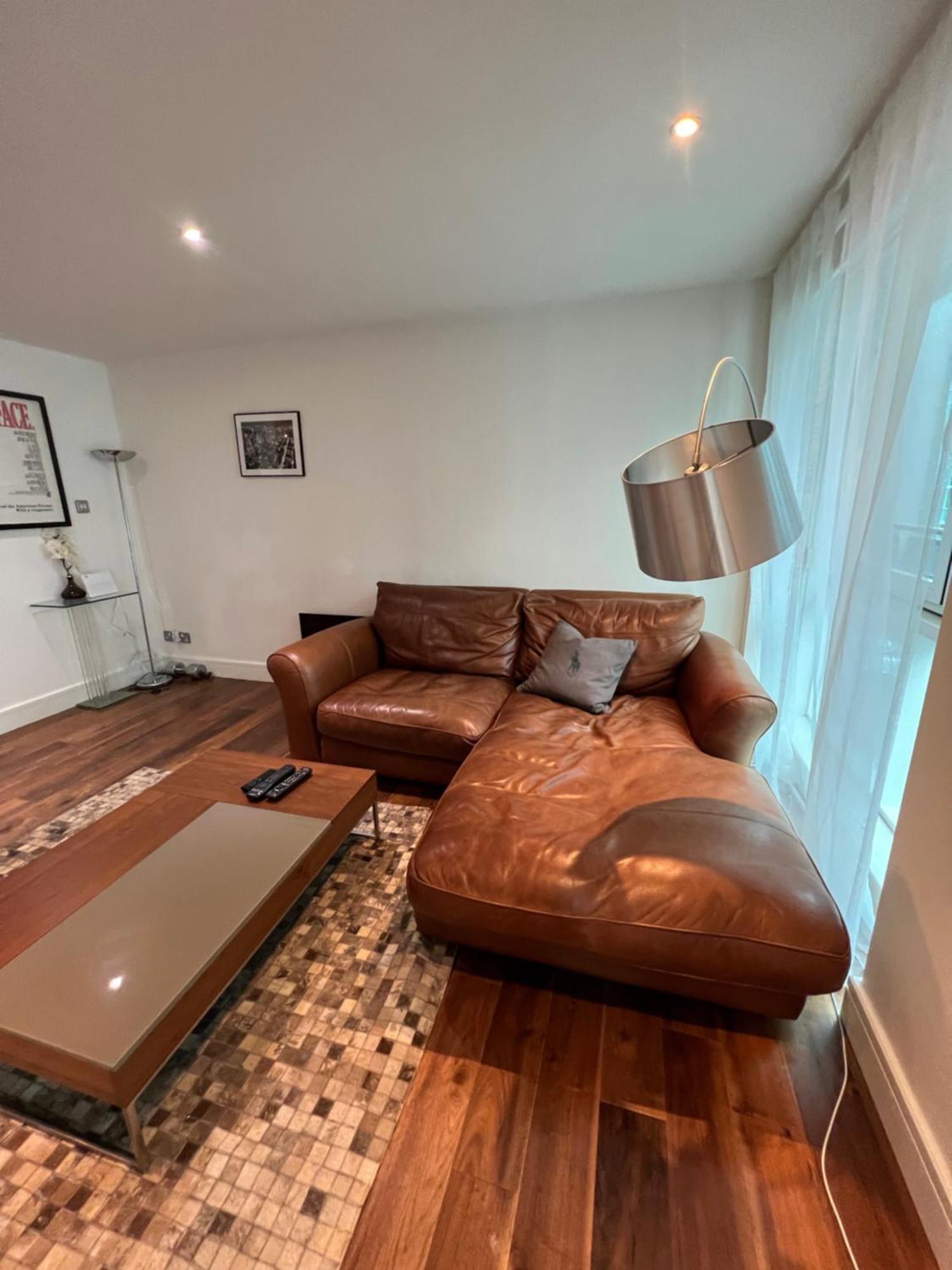 Luxury River Apartments- Parliament *