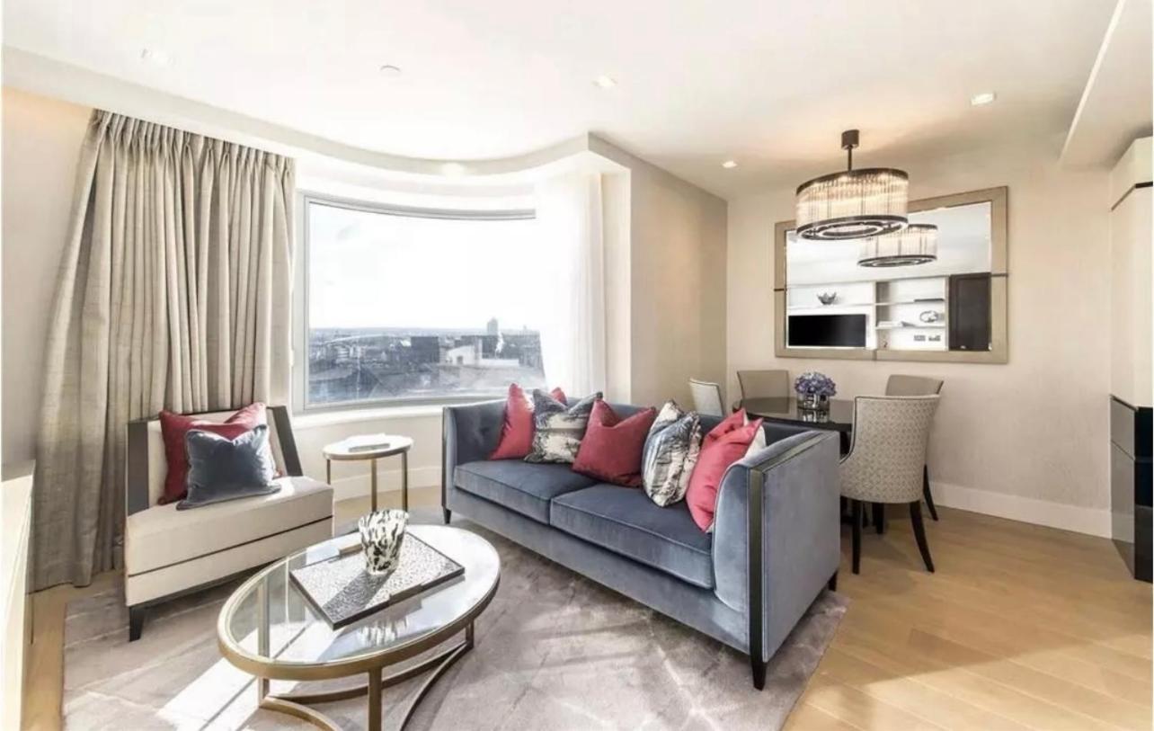 Luxury River Apartments- Parliament