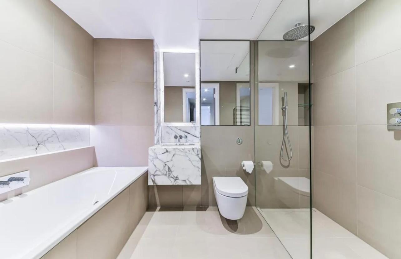 Luxury River Apartments- Parliament